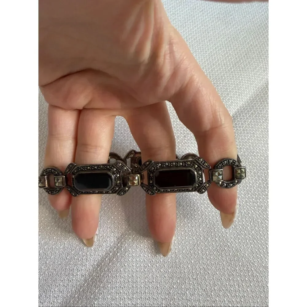 Vintage 925 Sterling Silver Onyx And Marcasite 8.5